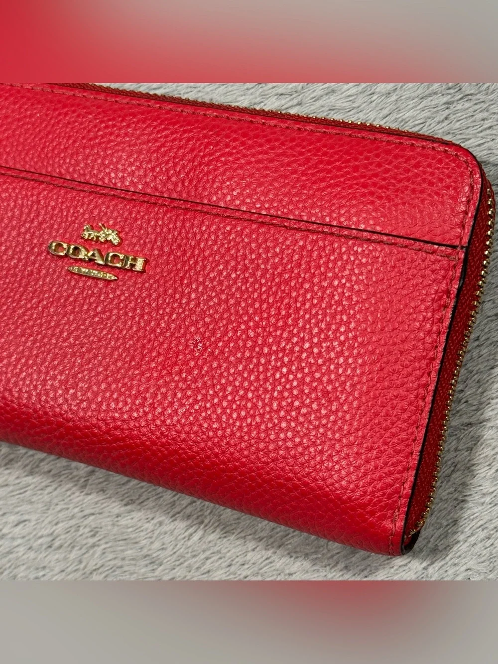 Coach Women’s Red Pebbled Leather Accordion Zip Wallet Wristlet Gold Hardware
